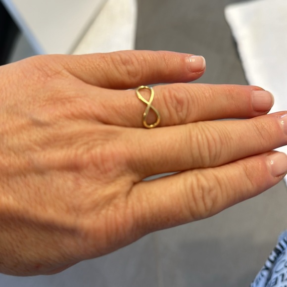 10k Gold Eternity ring Michael Hill - Picture 7 of 9